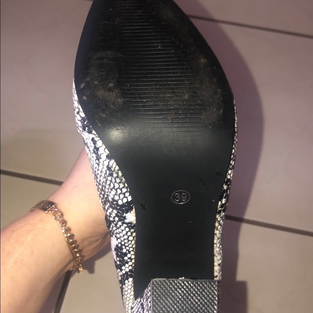 Snakeskin boots - Picture 3 of 3